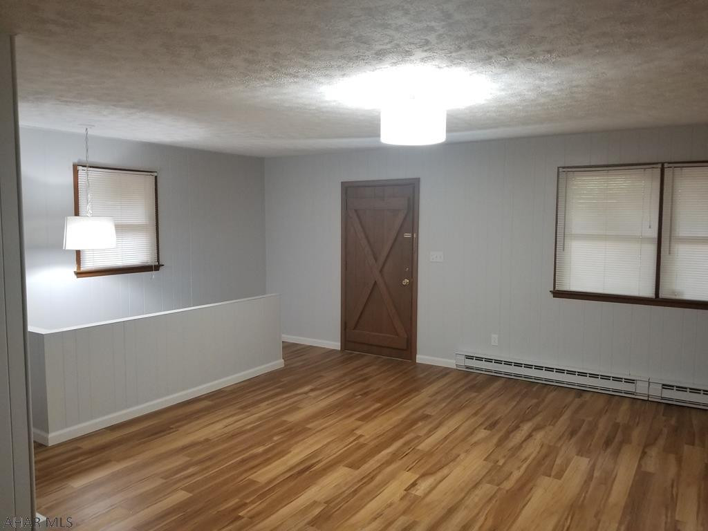 Glendale Yearound - Residential