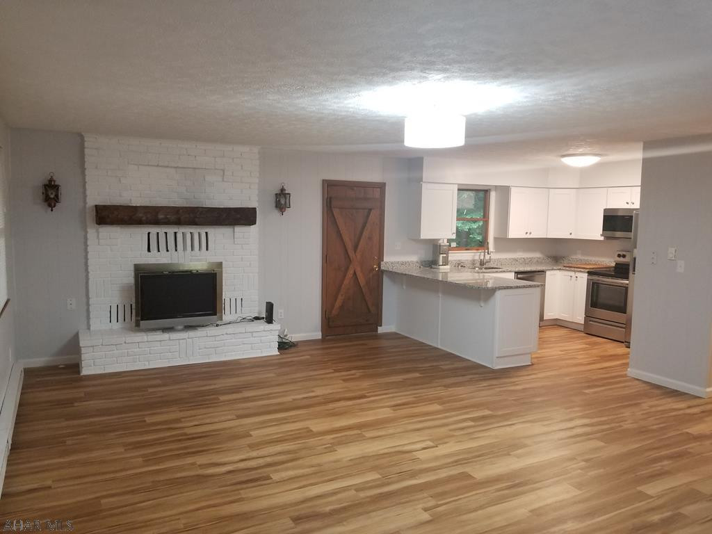 Glendale Yearound - Residential