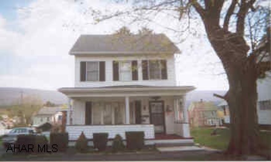Nice 3BR vinyl sided, new windows, central air, 75x120 lot. Nice 3BR vinyl sided, new windows, central air, 75x120 lot.