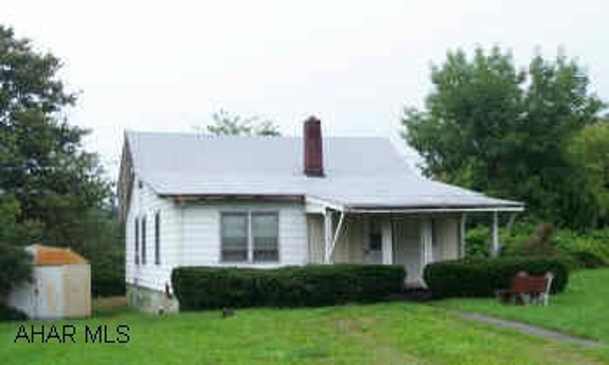 Definite Fix-er-Upper!  Huge, Private Lot - Fix up or Tear Down & Build New - Nice Lot!  Small Bungalow Type House - Liveable Condition, But a Definite Fix-er-Upper House - or Gorgeous, Private Lot to Rebuild on, 3 Lots. Definite Fix-er-Upper!  Huge, Private Lot - Fix up or Tear Down & Build New - Nice Lot!  Small Bungalow Type House - Liveable Condition, But a Definite Fix-er-Upper House - or Gorgeous, Private Lot to Rebuild on, 3 Lots.