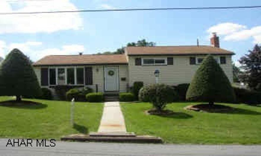 SPLIT LEVEL ON WELL LANDSCAPED LOT IN PLEASANT VALLEY. WHATS NOT TO LIKE ABOUT THIS 3 BR, 1.75 BATH SPLIT LEVEL ON AN OVERSIZED LOT. PATIO WITH ROOF. MODERN KITCHEN. HARDWOOD FLOORS. SEE MIKE AT 944-2117.