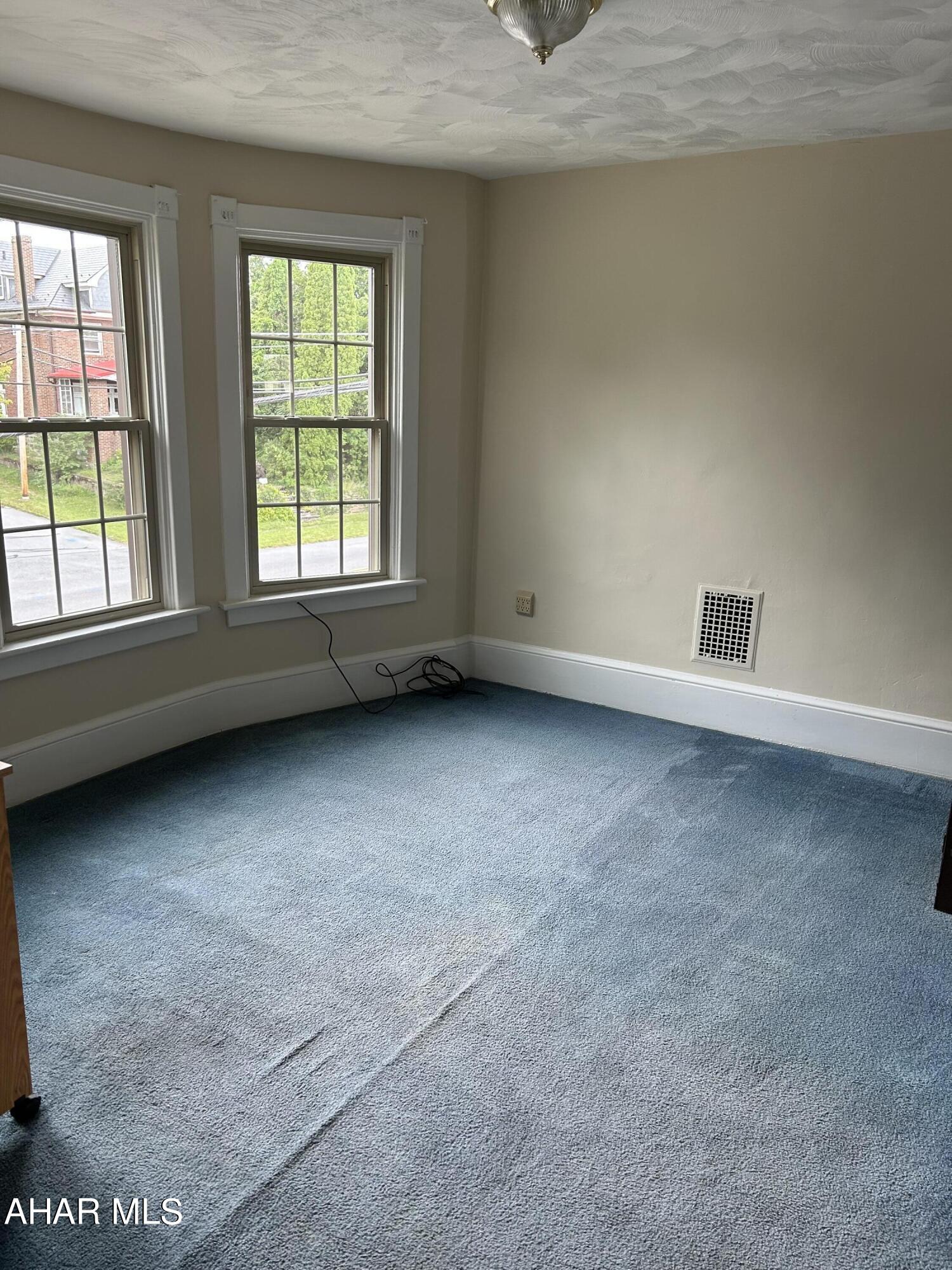 Juniata - Residential