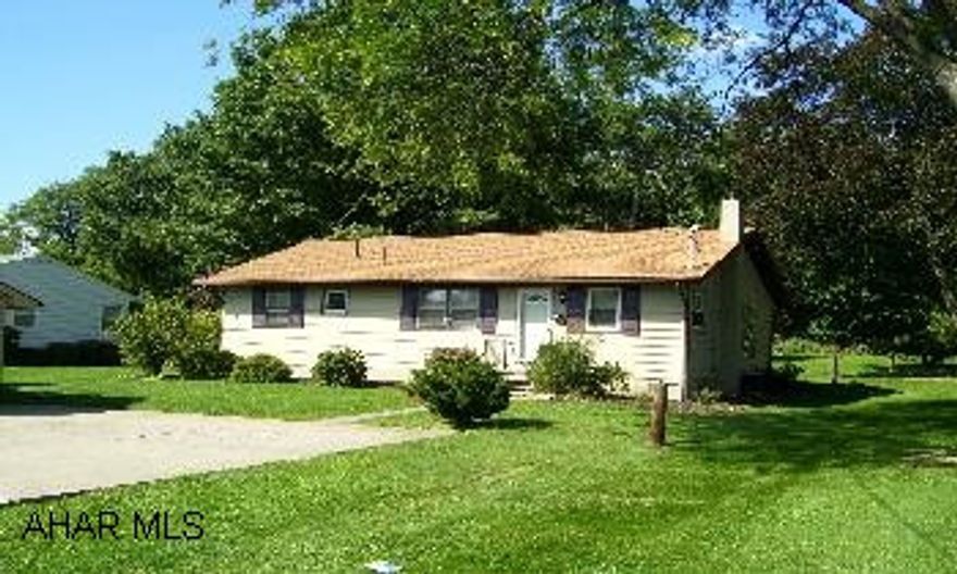 No showings until October 3.  Immaculate rancher in HIleman Heights.  Newer roof, furnace, and central air.  New kitchen and updated bath, hardwood floors, finished basement, 2 car garage and big private lot.
