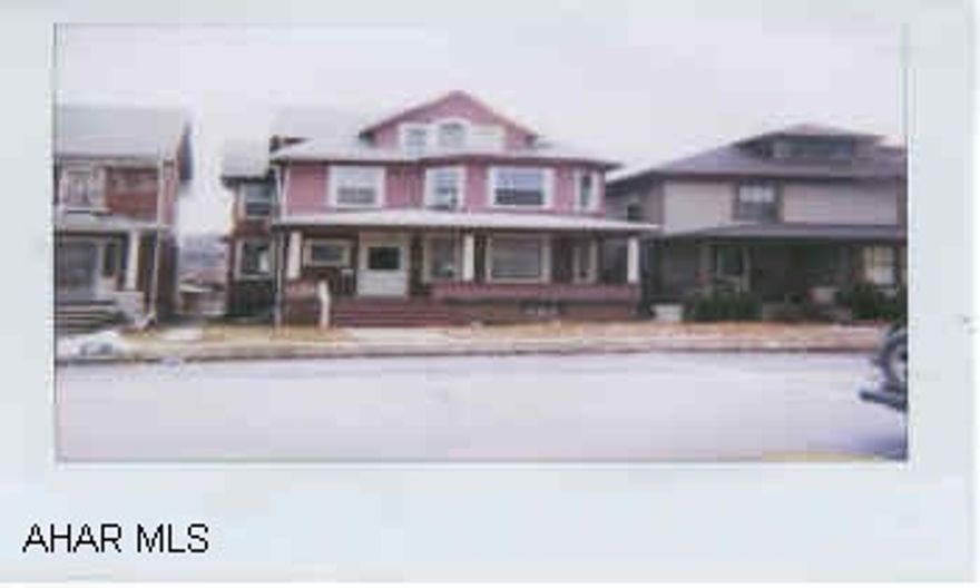 Nice 3 bedroom with great screened in Patio- Kitchen has washer/dryer hook up. Has nice potential.  Sold As-Is.