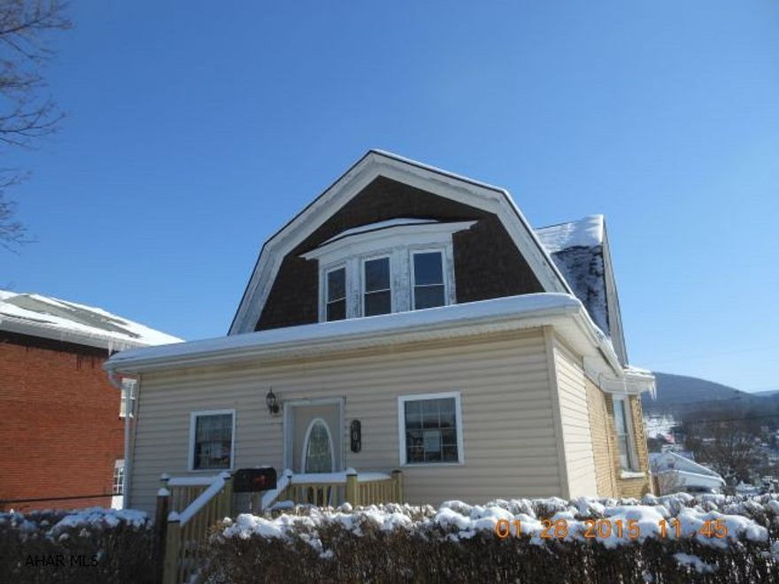 This is a freshly carpeted and painted home on East Walton Ave. It has a corner double lot. The first floor features a foyer/office, living room, kitchen, dining room and laundry. The second floor has three bedrooms and a full bath. Move in to this home and make it your own. See attachment for PAS requirements and WFHM offer submittal information in MLS document section.