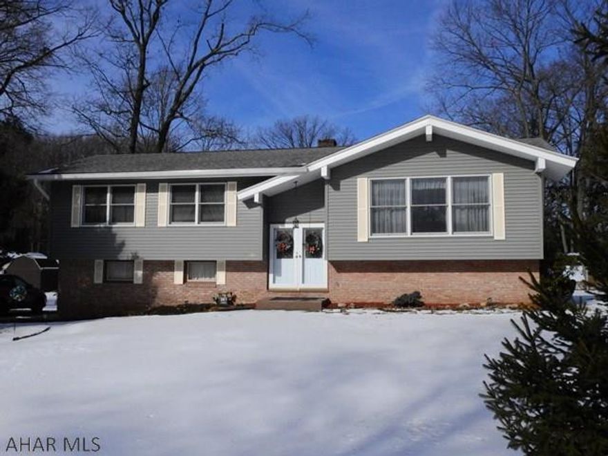 Spacious and bright 3 bedroom bi-level in Lower Johnson Dev. Tipton.  Brand new carpet in the bedrooms and interior recently professionally painted. Other features include eat-in kitchen w/new dishwasher, full bath with jetted tub, updated 1/2 bath, new water heater, large lower level family room with fireplace and french doors to back porch. LR and DR have large windows allowing for plenty of natural light. Nice flat lot, back yard partially fenced, 2-car integral garage.  Call today to see this great home in a well-desired area.