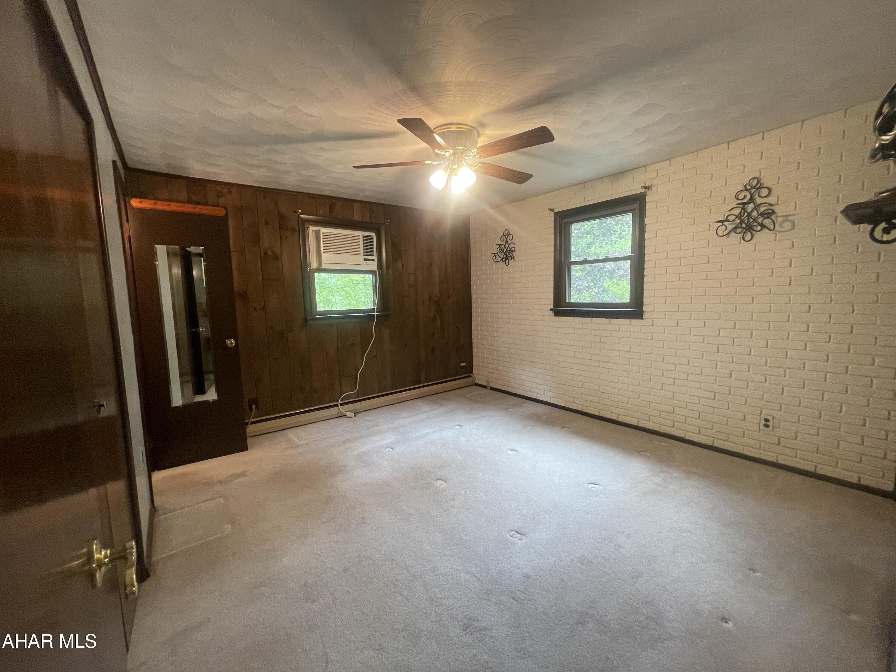 Homers Gap - Residential