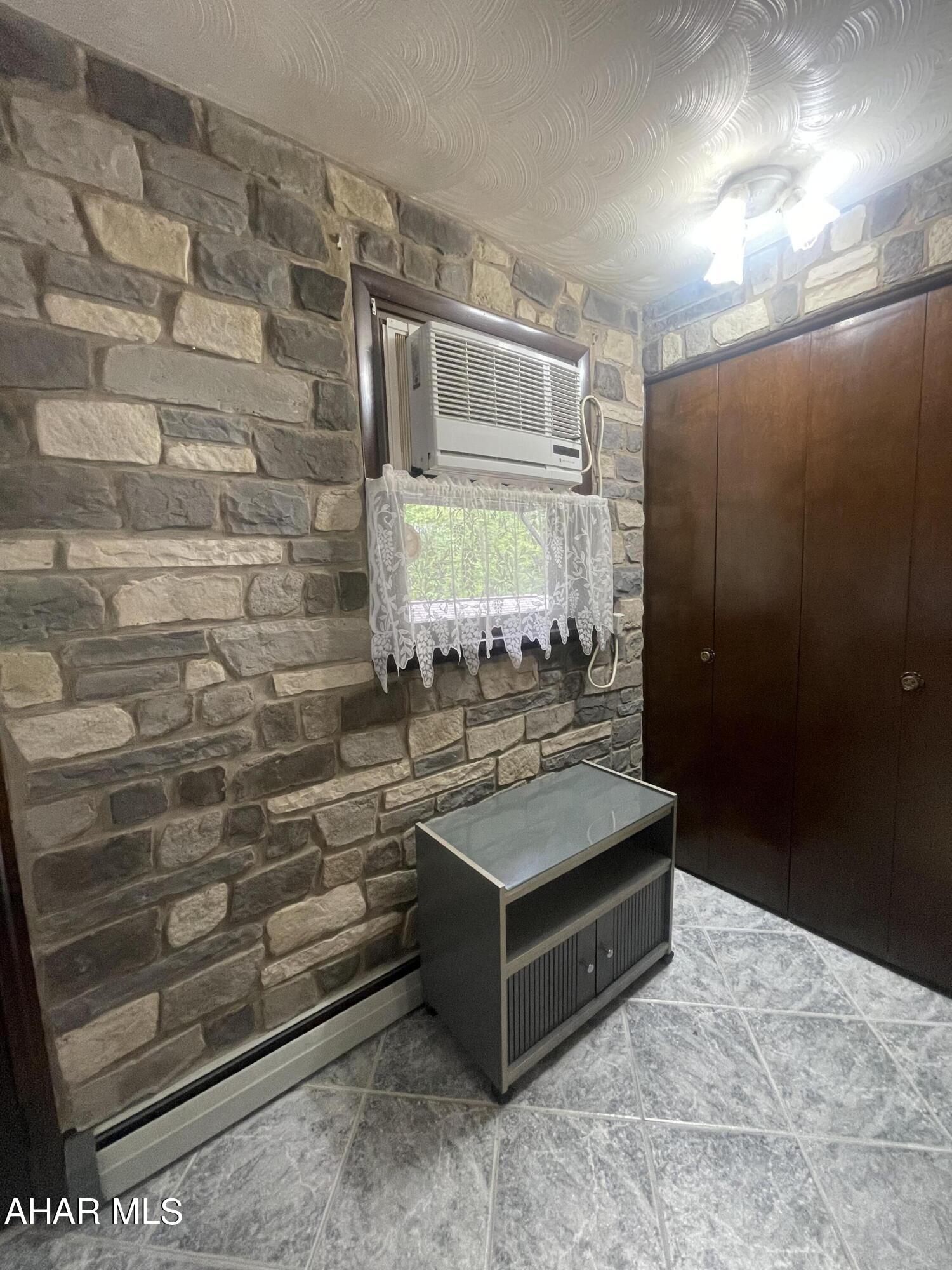 Homers Gap - Residential