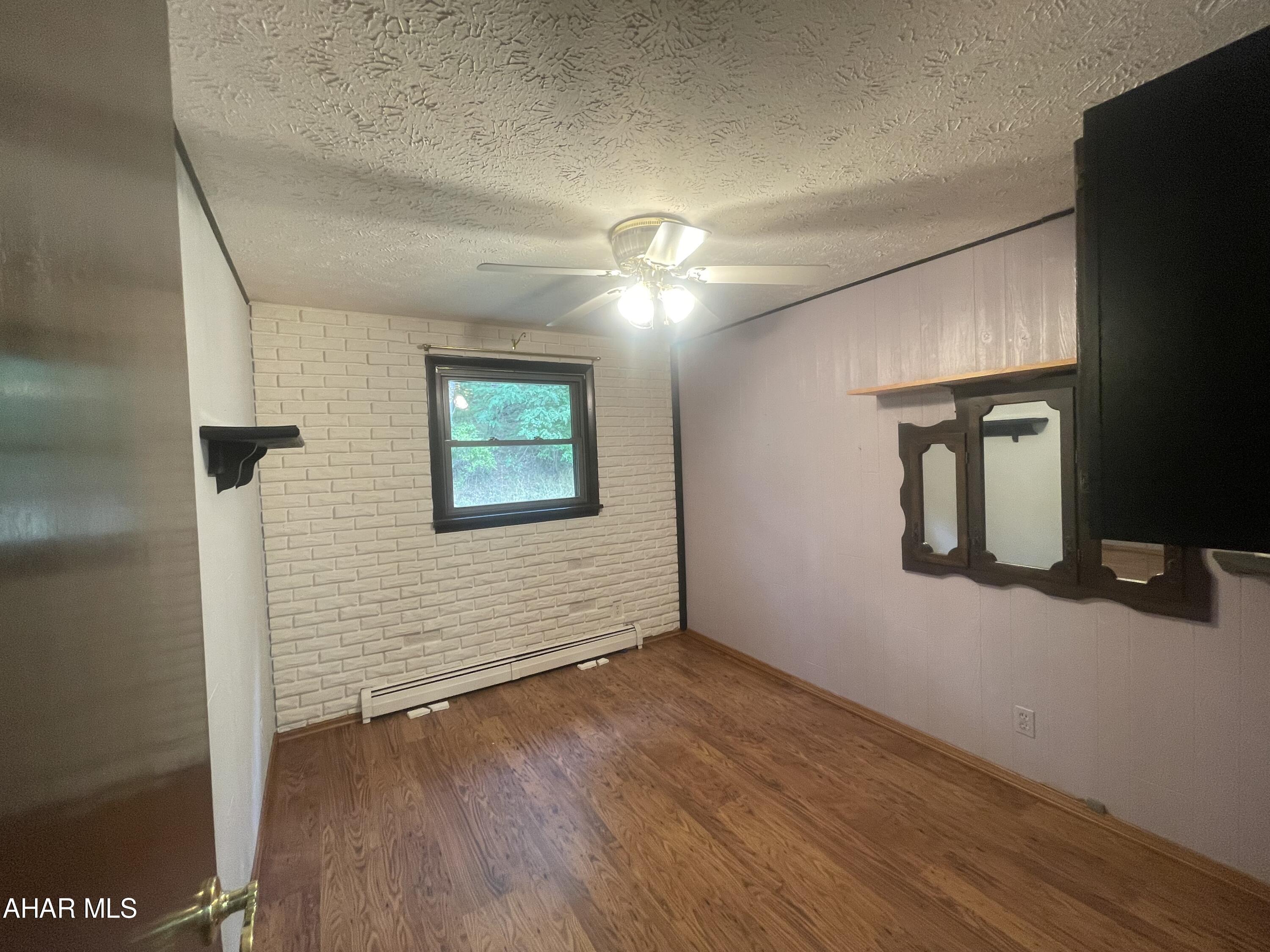 Homers Gap - Residential