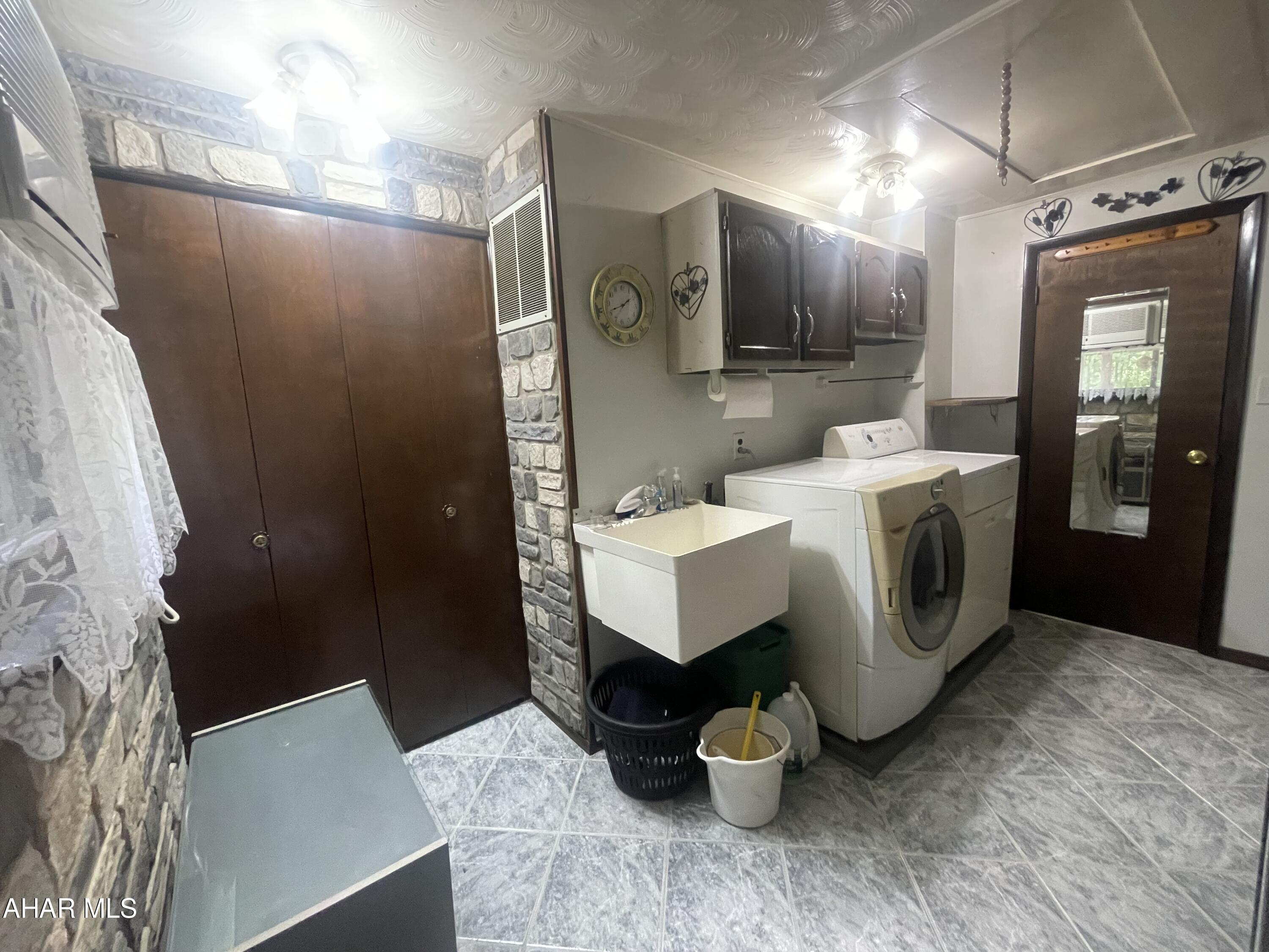 Homers Gap - Residential