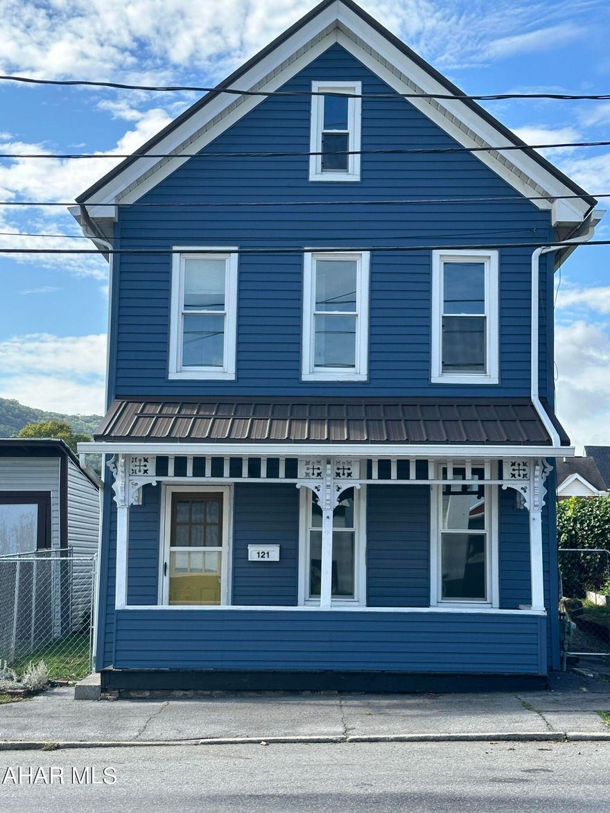 Move in ready 2 bedroom 1 bath house with finished attic as a bonus room. Close to I-99. Centrally located between Altoona and State College.
