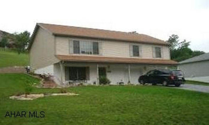 3 year old raised ranch home in Maple Hollow Estates. Beautiful kitchen w/hickory cabinets, open floor plan w/cathedral ceiling. Large lot. Call John for more details 207-1250. 3 year old raised ranch home in Maple Hollow Estates. Beautiful kitchen w/hickory cabinets, open floor plan w/cathedral ceiling. Large lot. Call John for more details 207-1250.