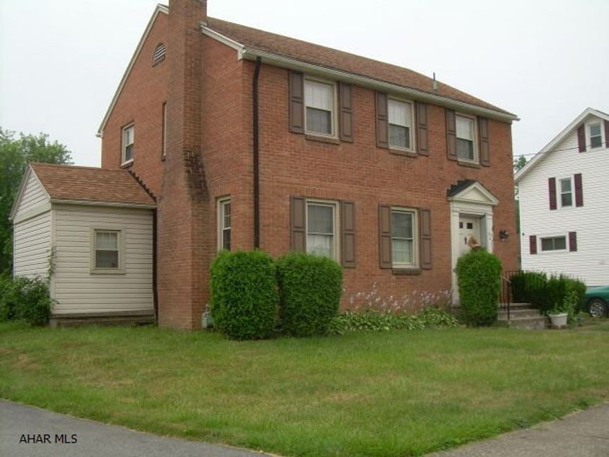 Nice 2 Story Brick, In Mansion Park Area, Newer Furnace, LR W/Woodburning Fireplace, Enclosed Side Porch, W/Patio.