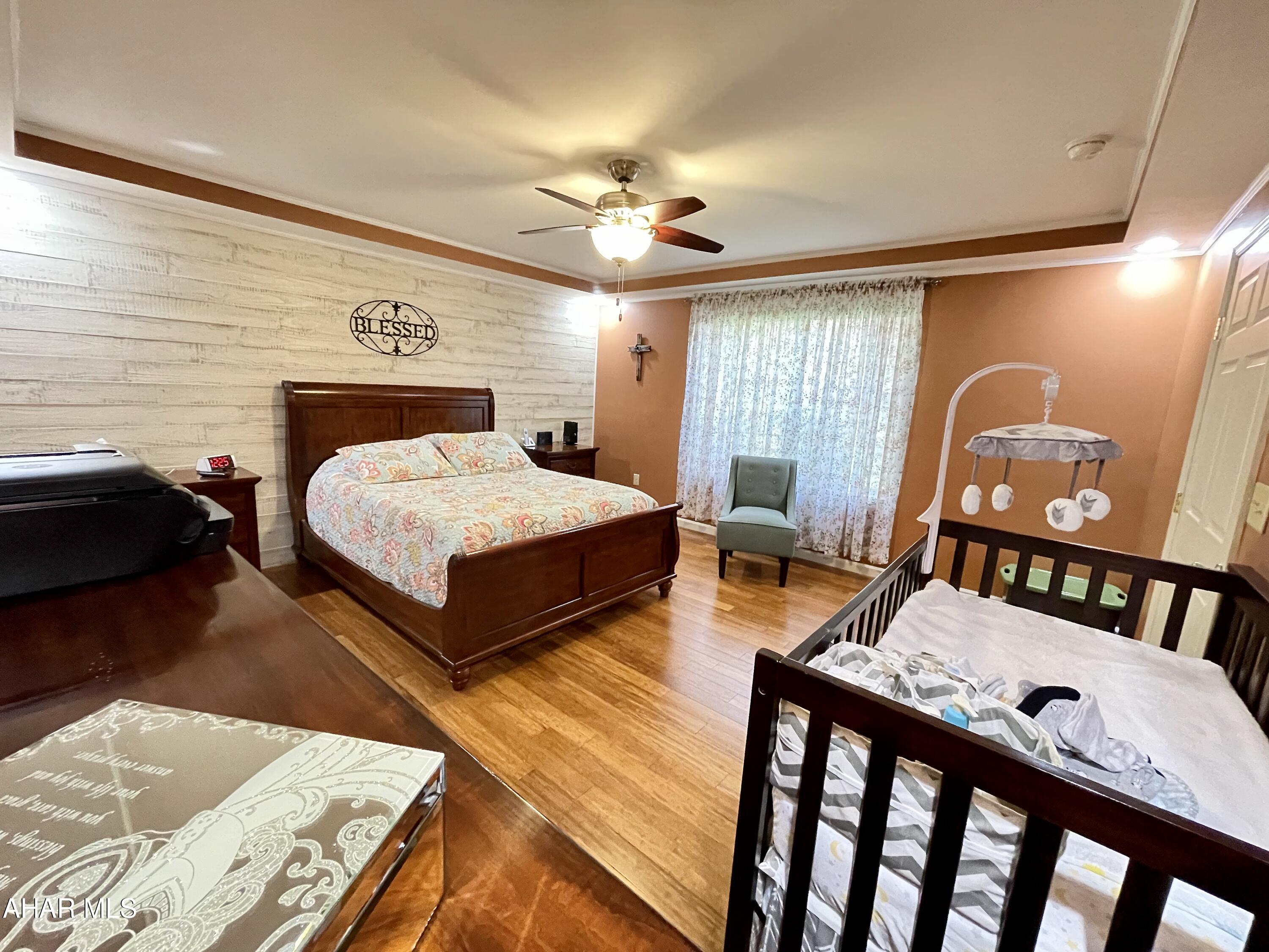 Glendale Yearound - Residential