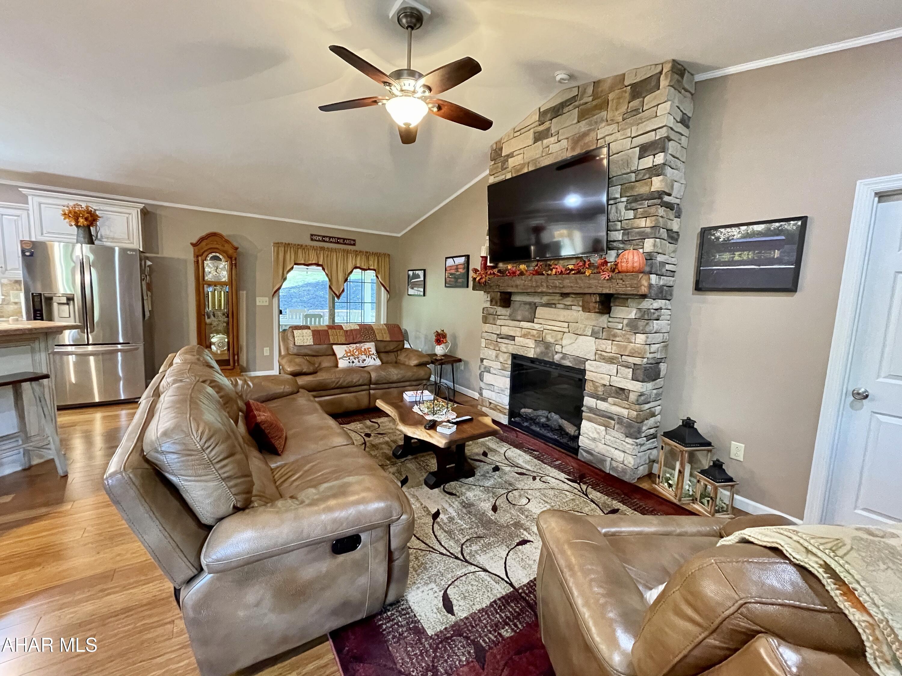 Glendale Yearound - Residential