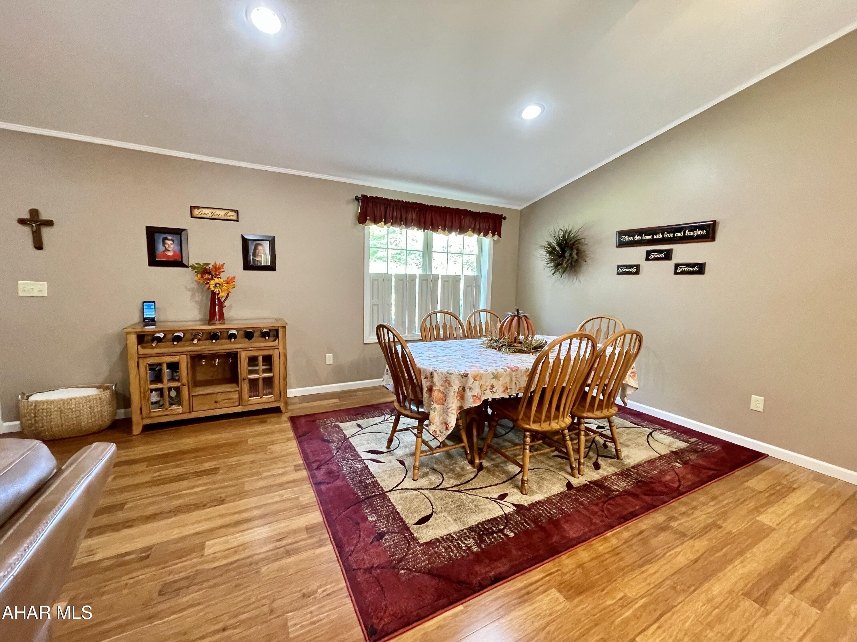 Glendale Yearound - Residential