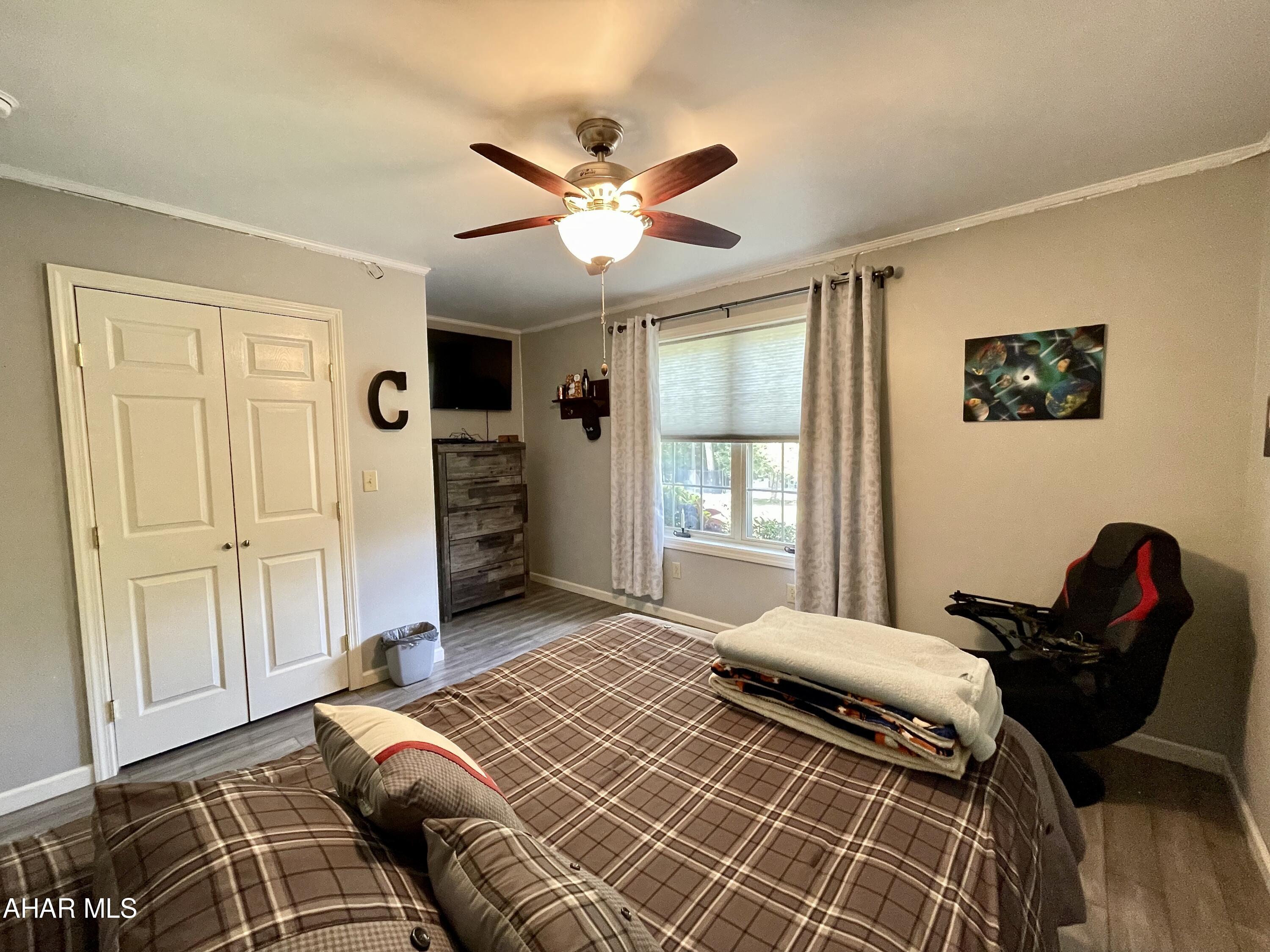 Glendale Yearound - Residential