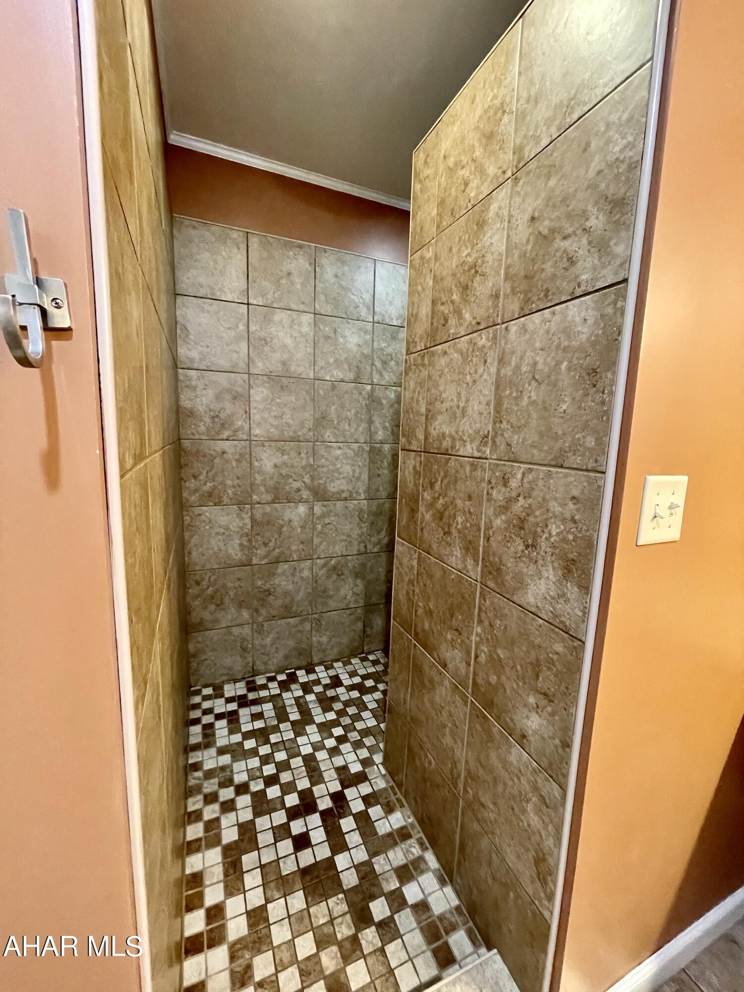 Glendale Yearound - Residential