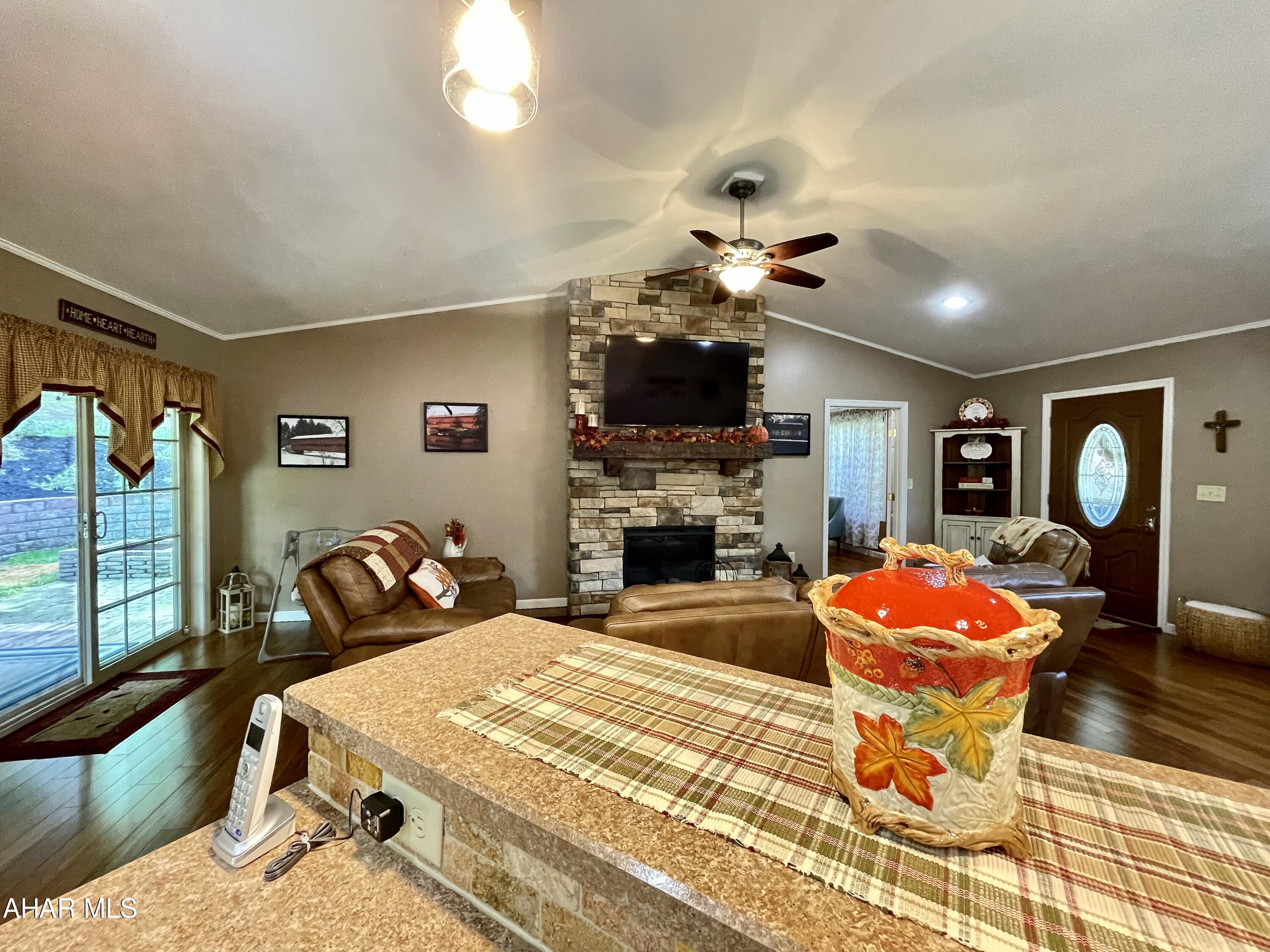 Glendale Yearound - Residential