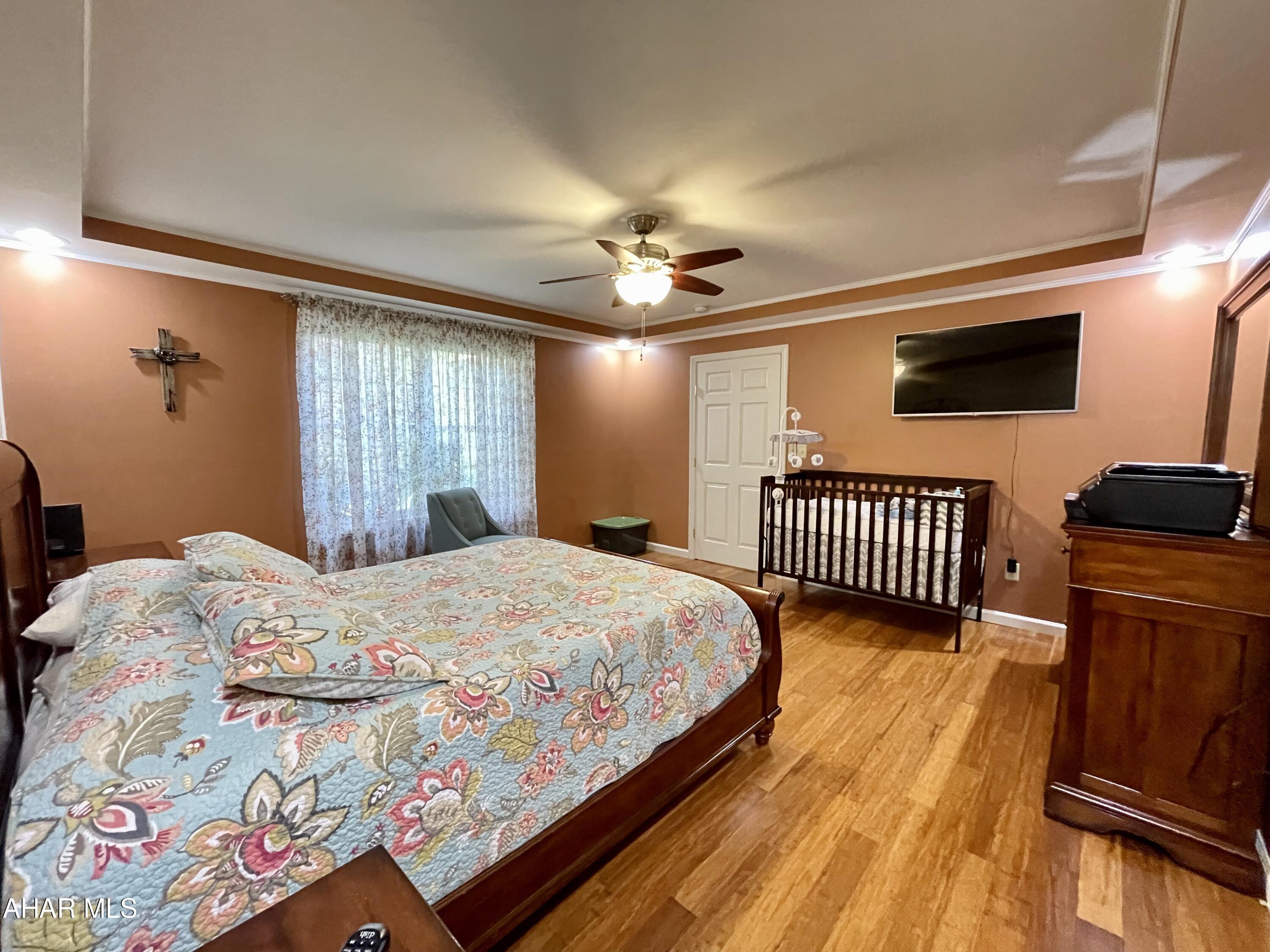 Glendale Yearound - Residential