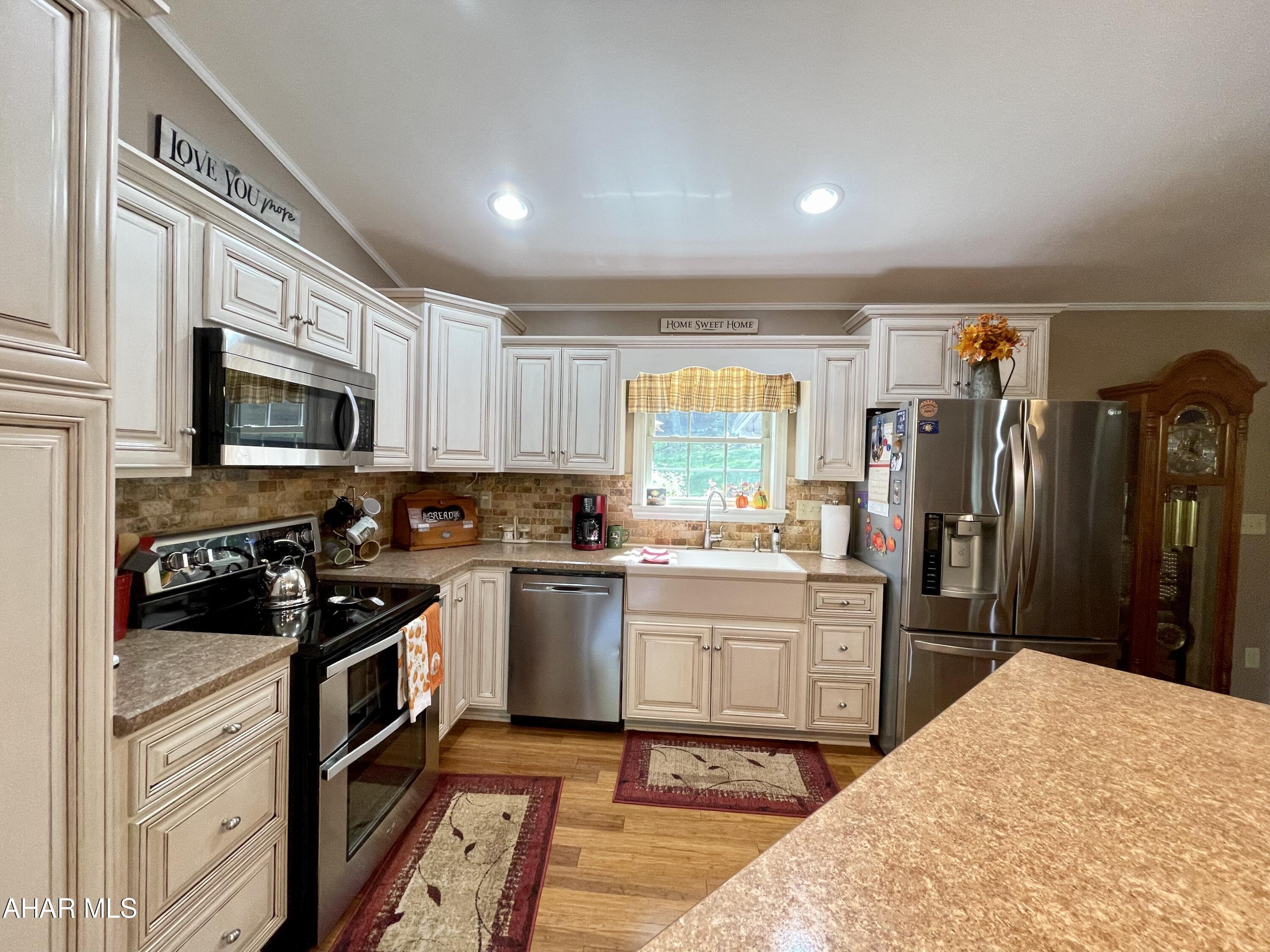 Glendale Yearound - Residential