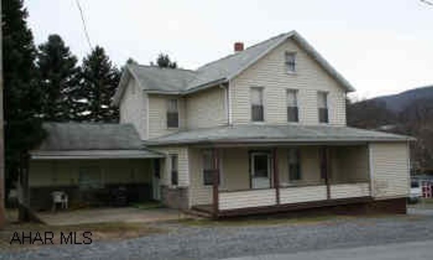 Rental investment opportunity. Single family 2-story house, garage, yard. All new carpeting, new vinyl  flooring in kitchen. Walk-in closets. Rental income is $530 per month; includes sewage bill, renters pay all utilities, Current lease expires 9/01/2006