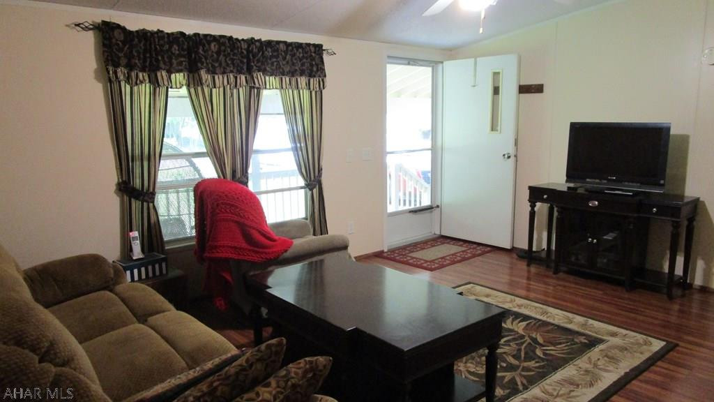 Glendale Yearound - Residential