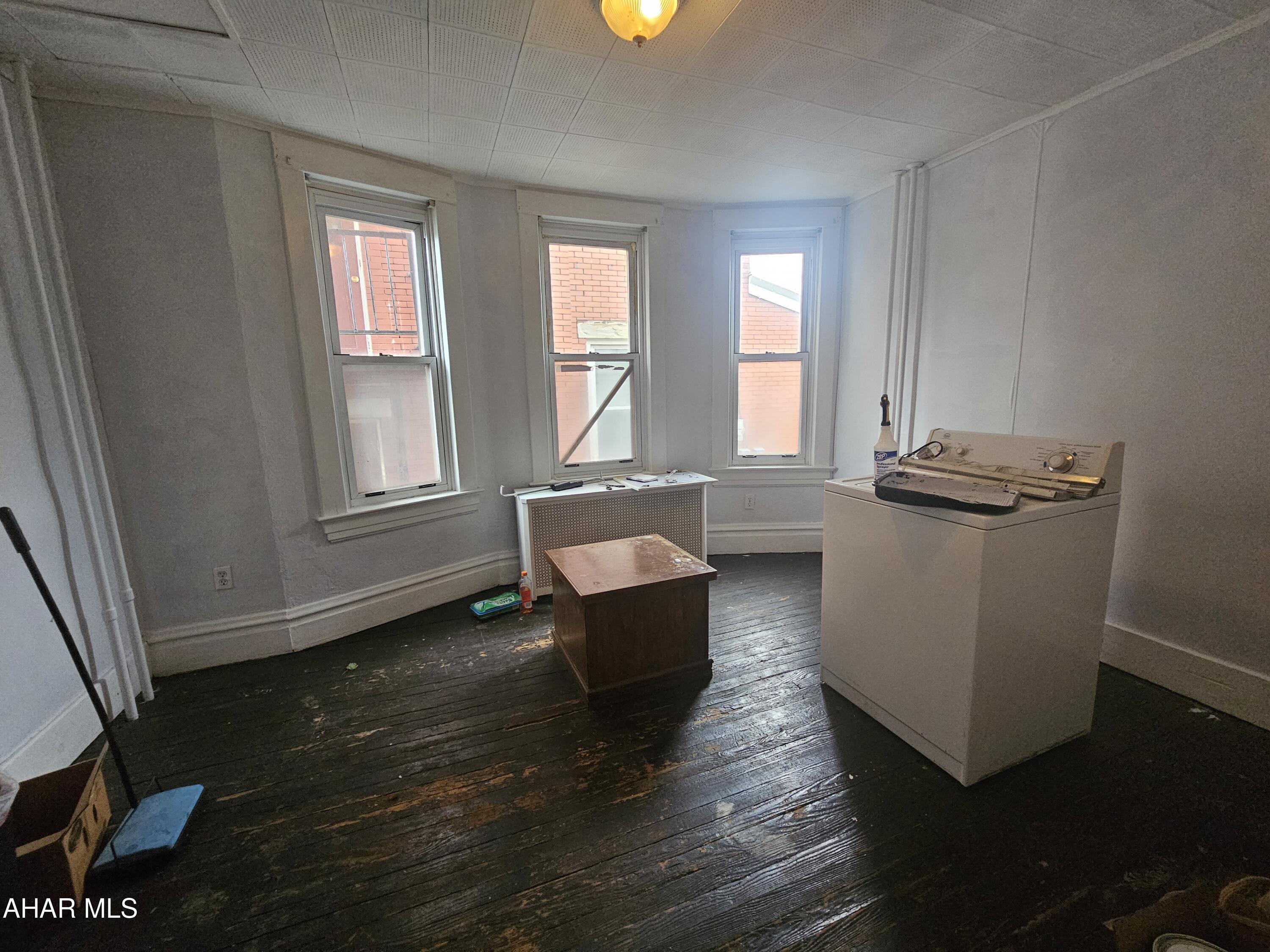 Juniata - Residential