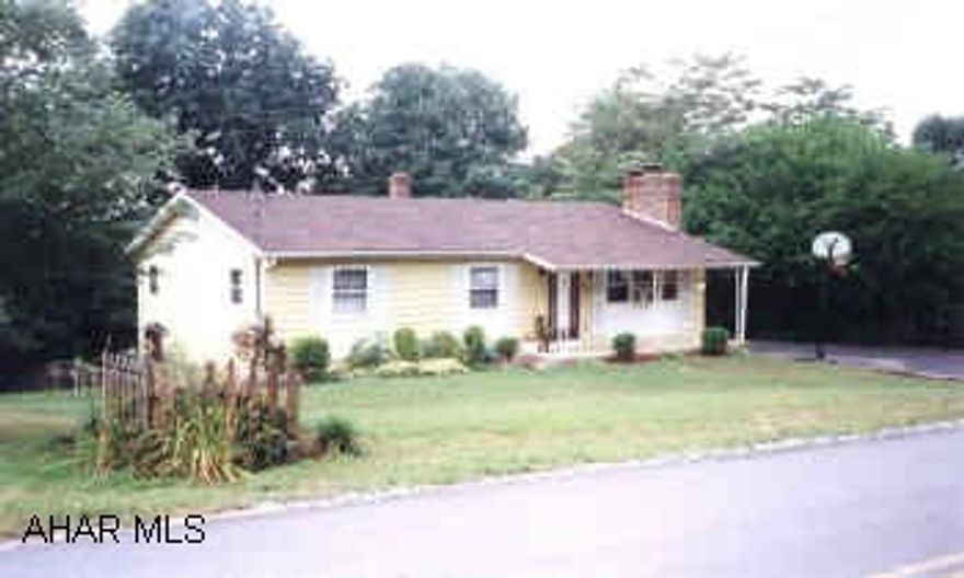 LOGAN TWP. - ONE STORY - LOTS OF LIVING SPACE.  EAT-IN KIT., LR W/ FP, COMPUTER ROOM AND FR W/ WOOD BURNER.  INEXPENSIVE LIVING LOW TAXES, NO WATER BILL.