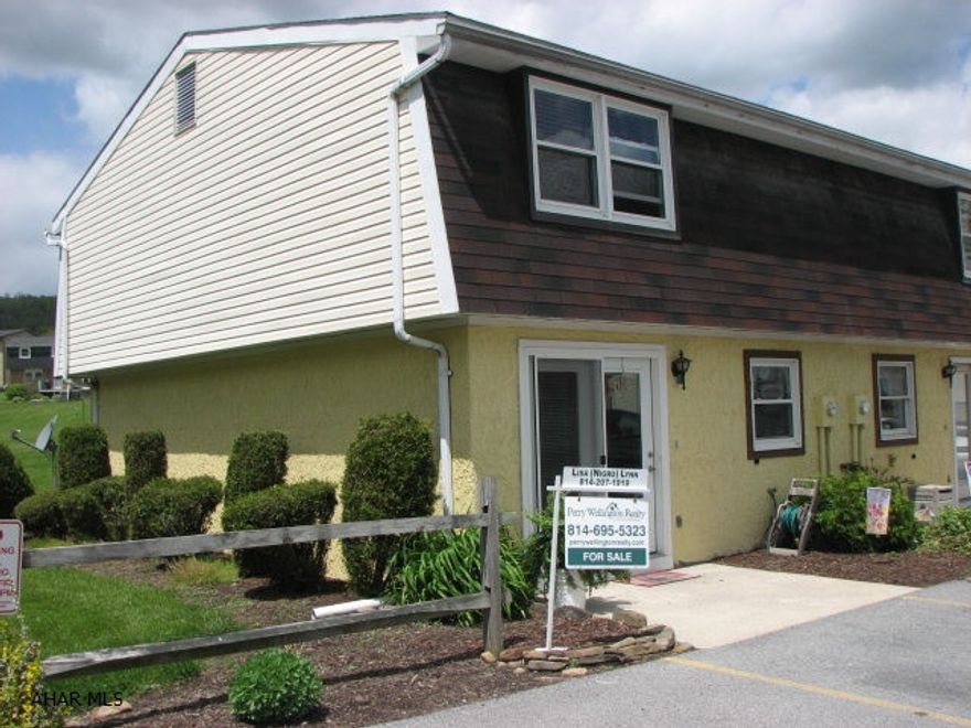 Great end unit townhouse, with side yard in Hollidaysburg schools.  Modern updates include central air, carpeting ,pergo flooring, paint, bathroom, drywall, thermopane windows, 200 amp electrical and new furnace.  All the good stuff and hard work has been done here already.HOA fees of 145.00 include snow removal, trash, lawn care, use of in ground pool, tennis court and playground.  Motivates sellers!