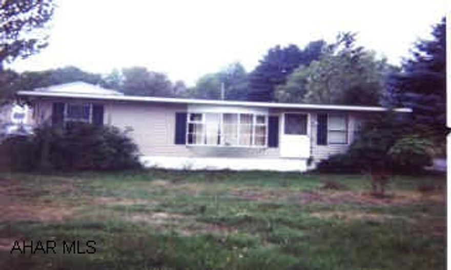 Mobile Home on 100 x 100 lot