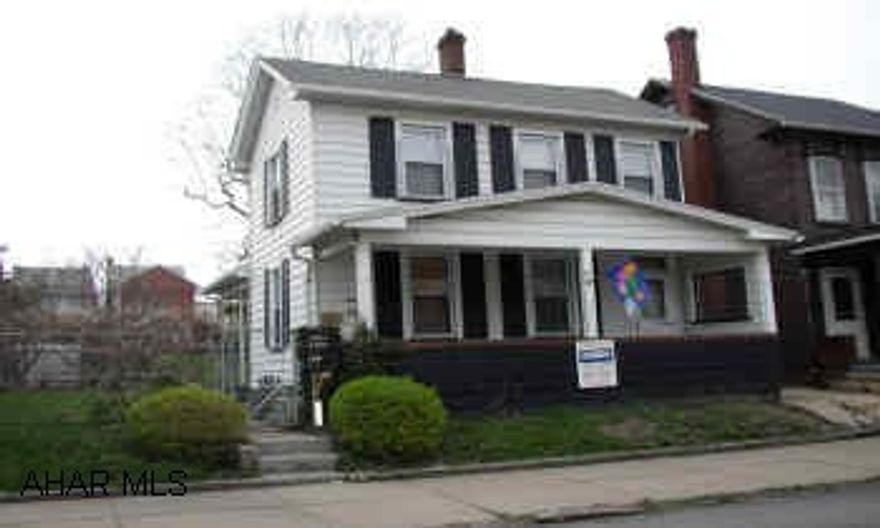 NEWER ROOF, FURNACE, WINDOWS, KITCHEN, BATH, 1ST FLR LAUNDRY, CENTRAL AIR. TASTEFULLY UPDATED TOP TO BOTTOM.  50X120 LANDSCAPED LOT, OFF STREET PARKING, CENTRAL AIR, 1ST FLR LAUNDRY, NEWER ROOF, FURNACE, AND WINDOWS.  WHAT A FIND!