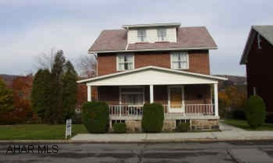 STATELY BRICK WITH LOTS OF ROOM.  FINISHED 3RD FLR.  HARDWOOD FLOORS IN GREAT CONDITION.  GREAT AREA.