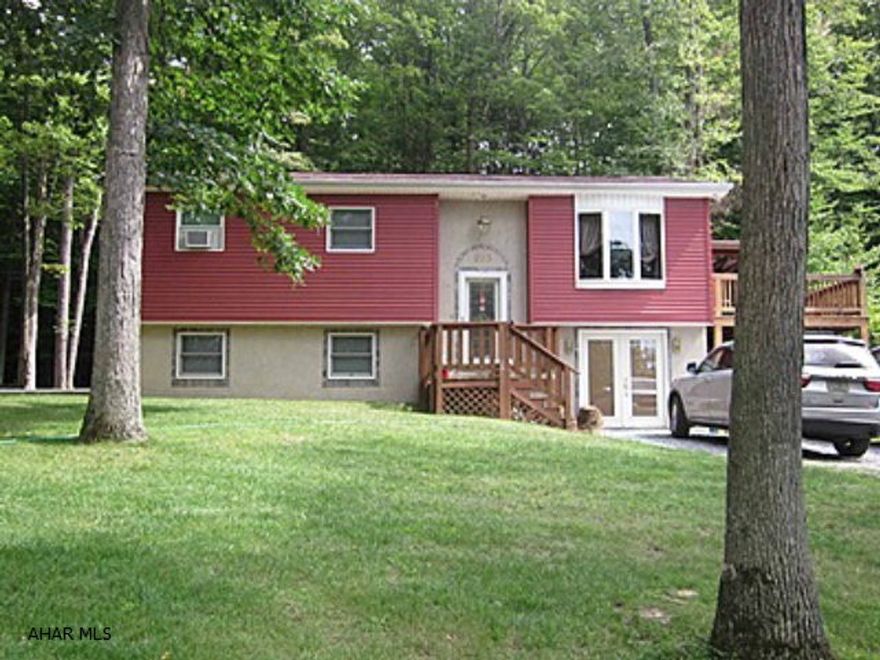 One of the owners is the agent's daughter