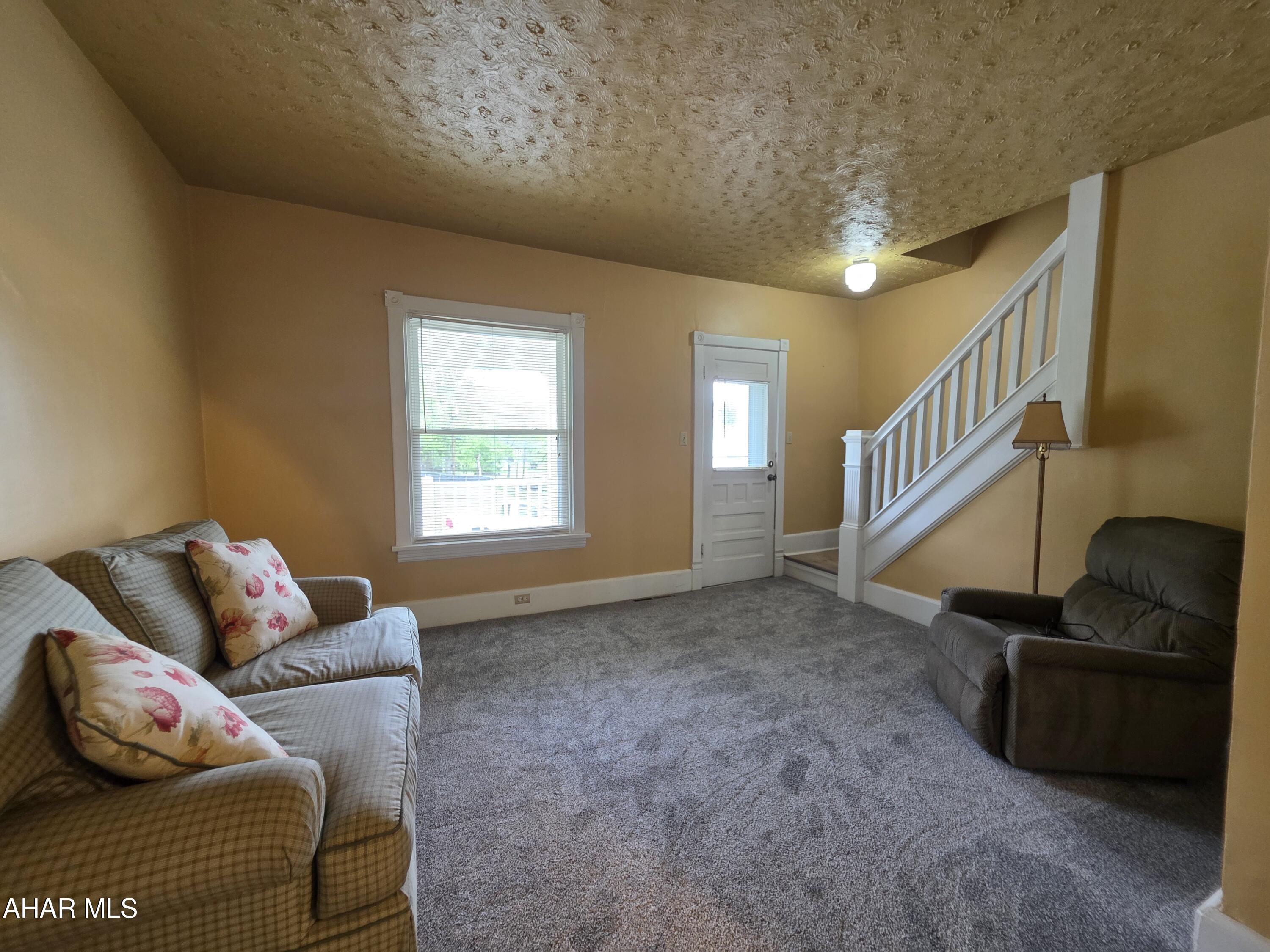 Juniata - Residential
