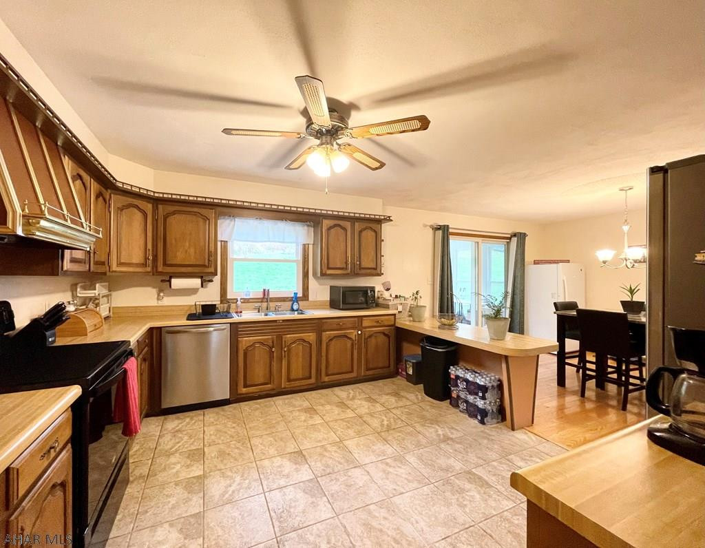 Meadowbrook - Residential