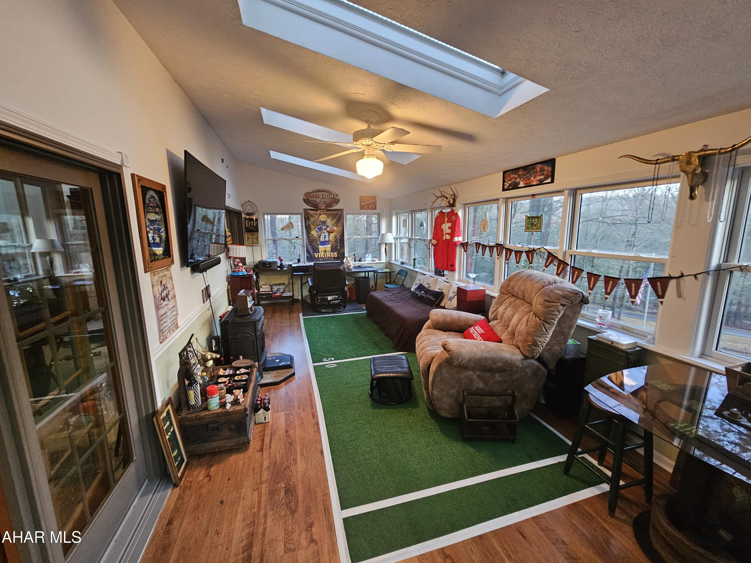 Glendale Yearound - Residential