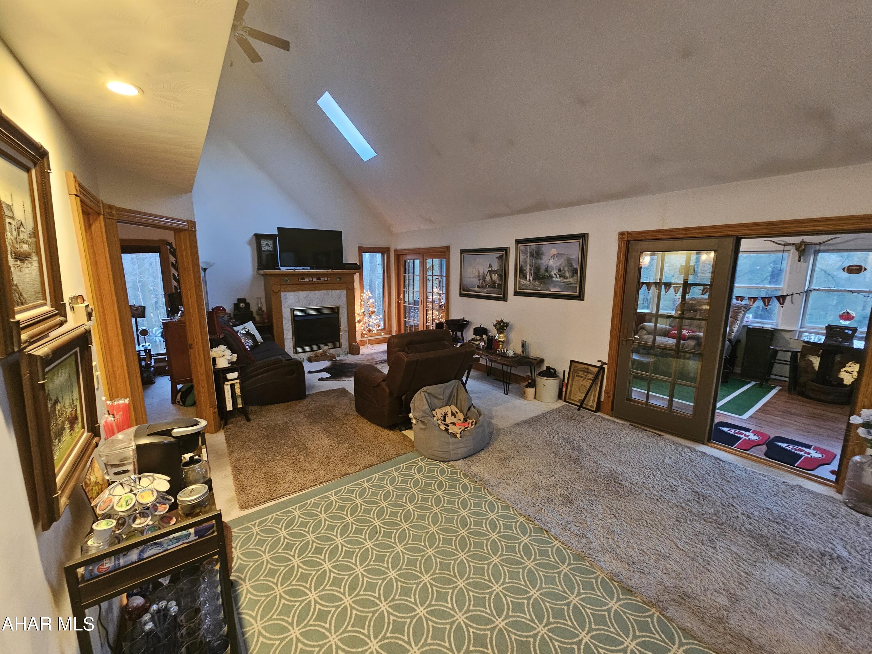 Glendale Yearound - Residential