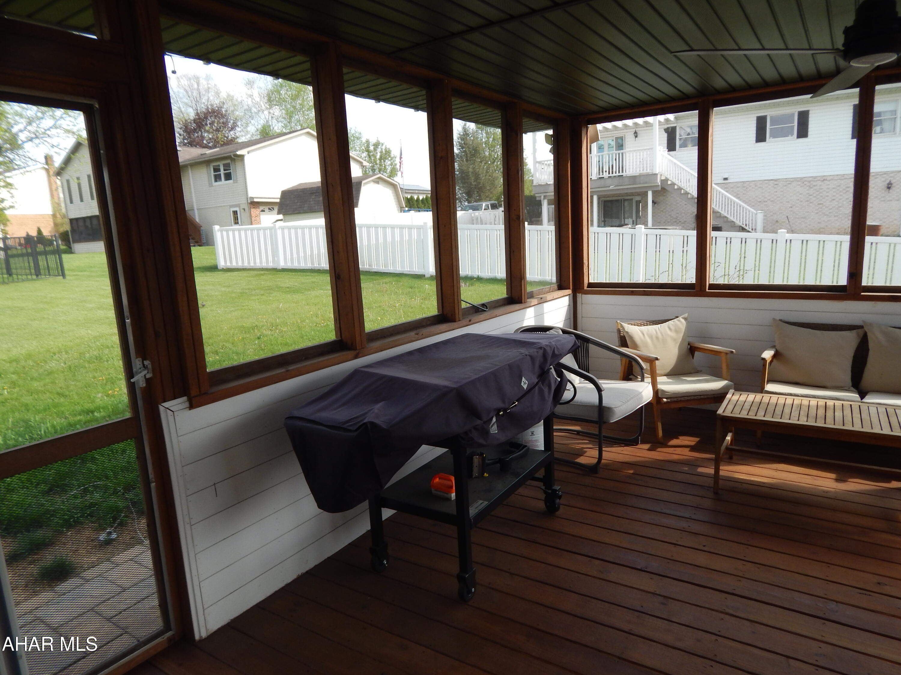 Rolling Hills - Residential