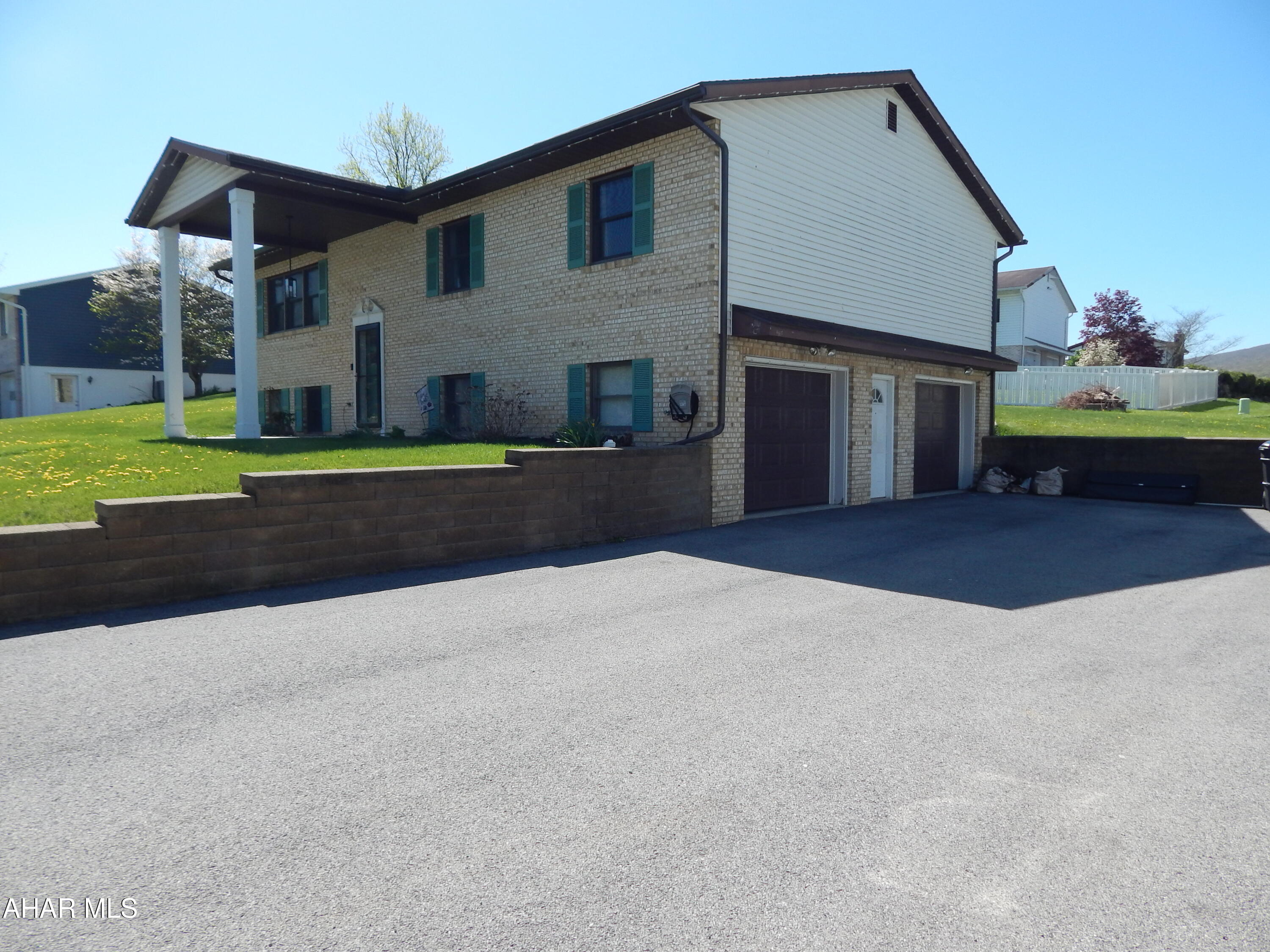 Rolling Hills - Residential