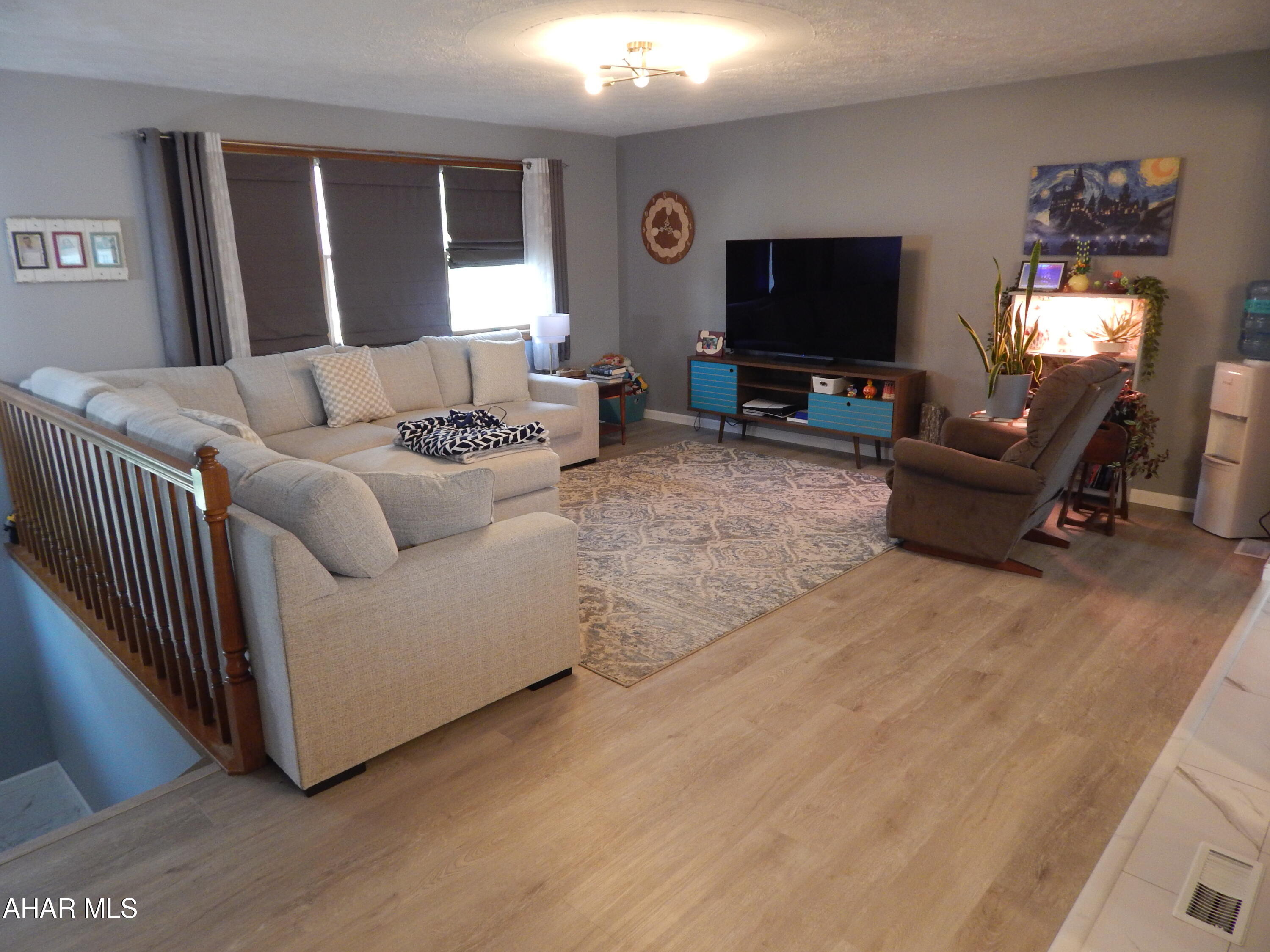 Rolling Hills - Residential