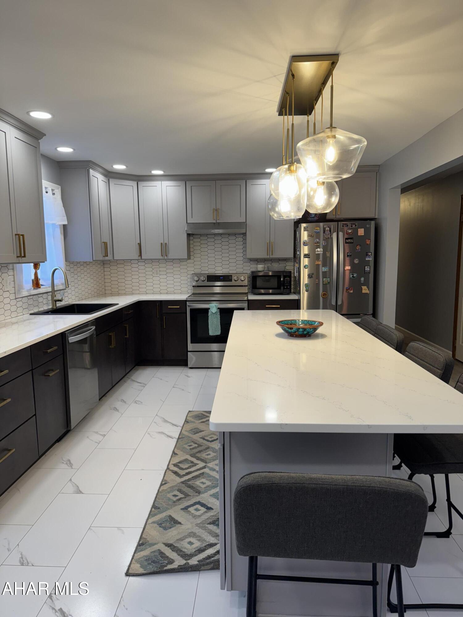 Rolling Hills - Residential