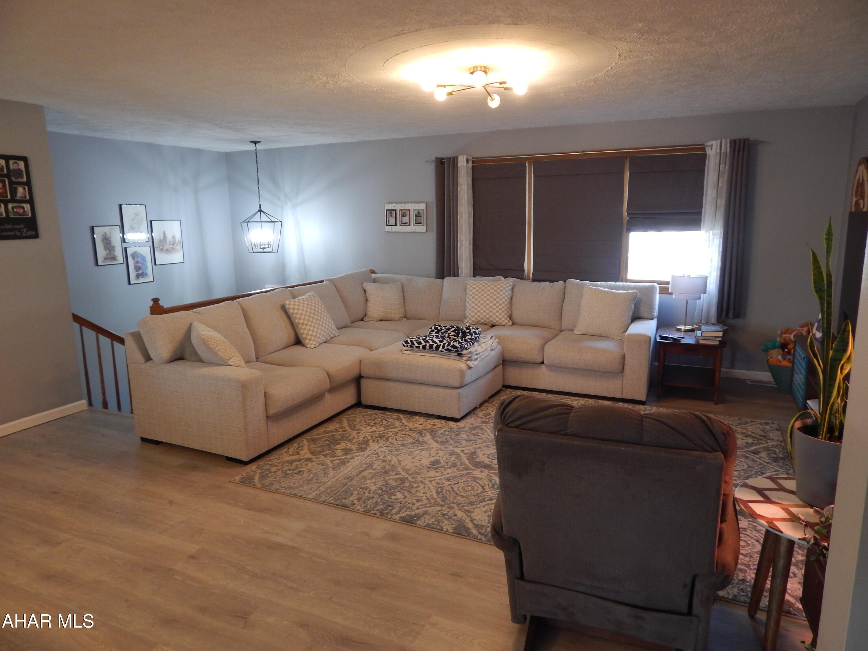 Rolling Hills - Residential