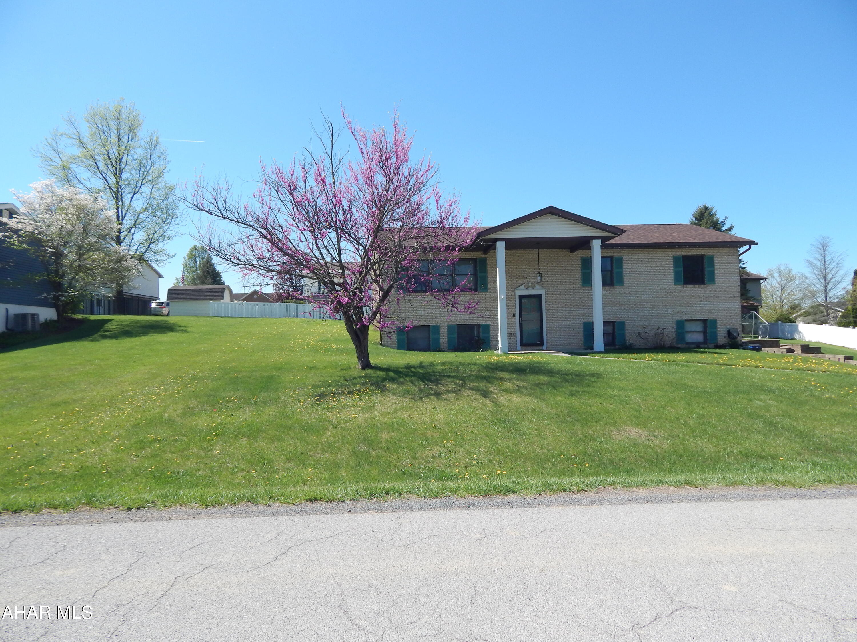 Rolling Hills - Residential