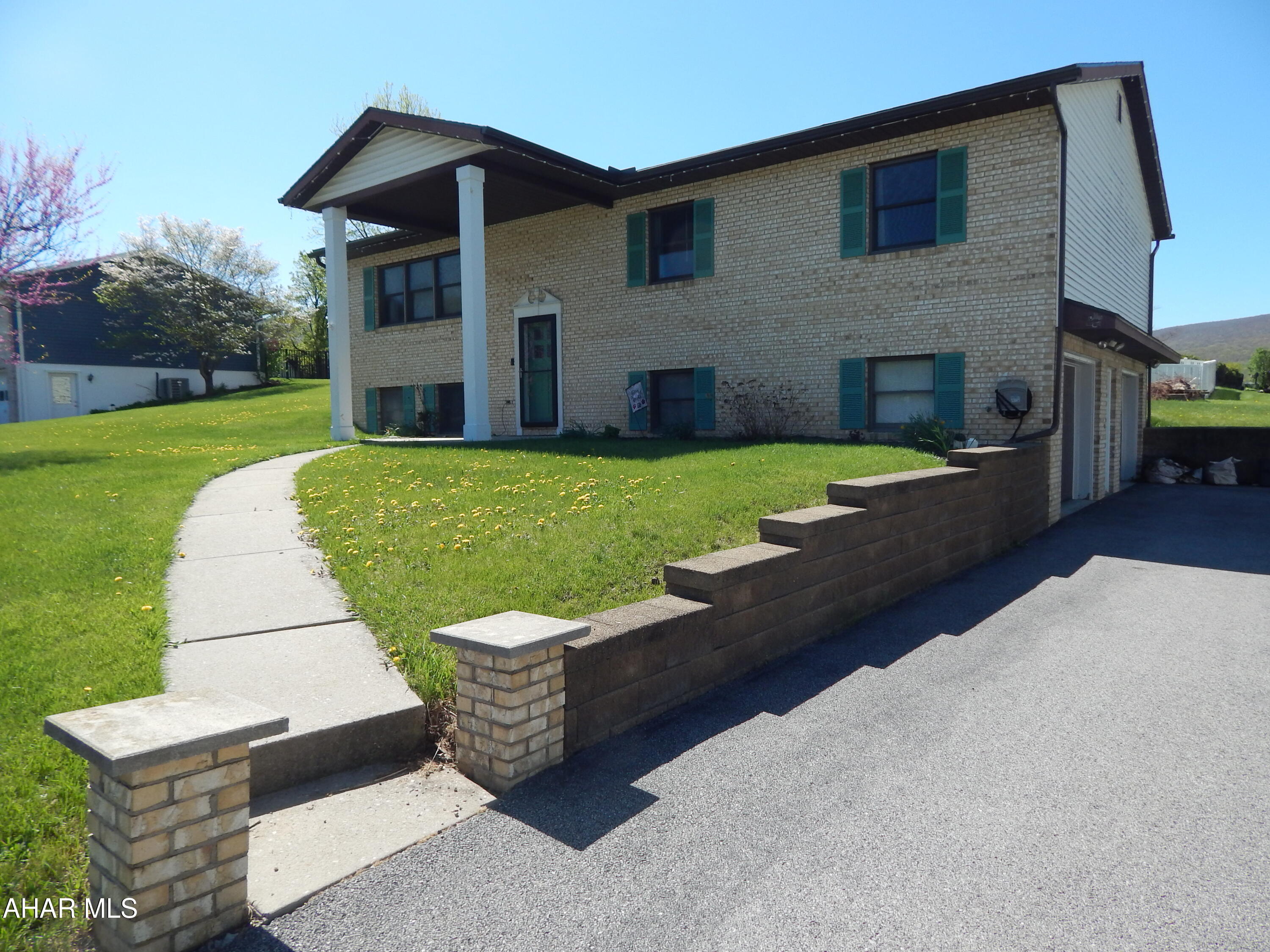 Rolling Hills - Residential