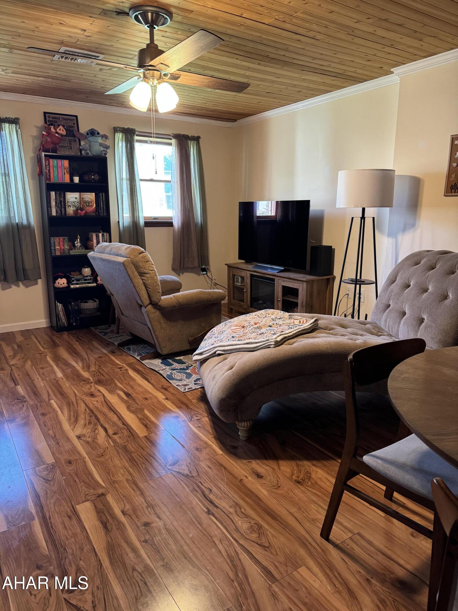 Rolling Hills - Residential