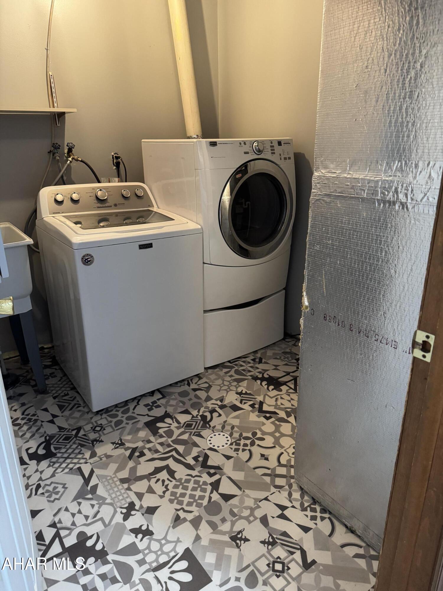 Rolling Hills - Residential