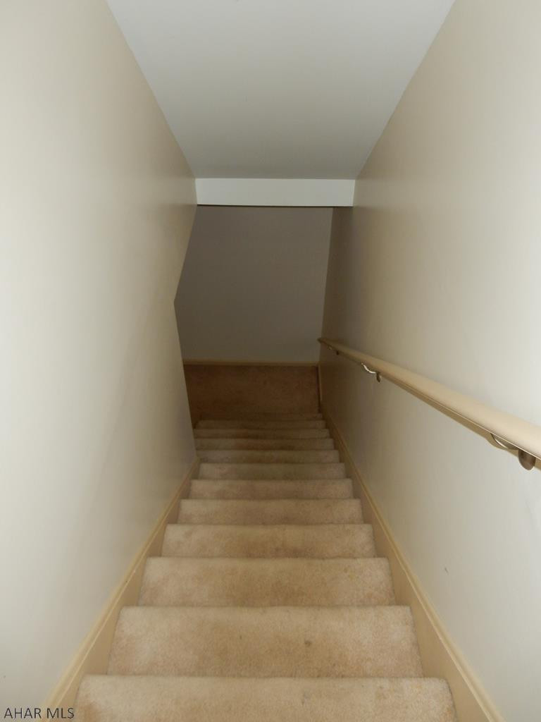 Lower Brush Mountain Road - Residential