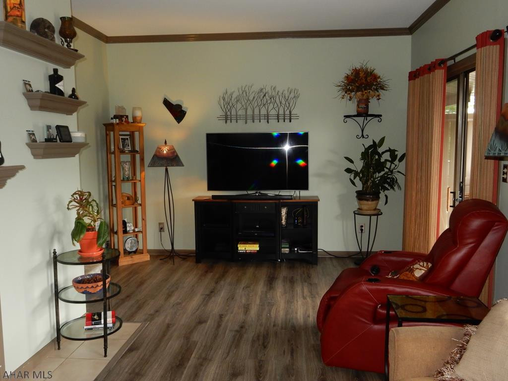 Lower Brush Mountain Road - Residential