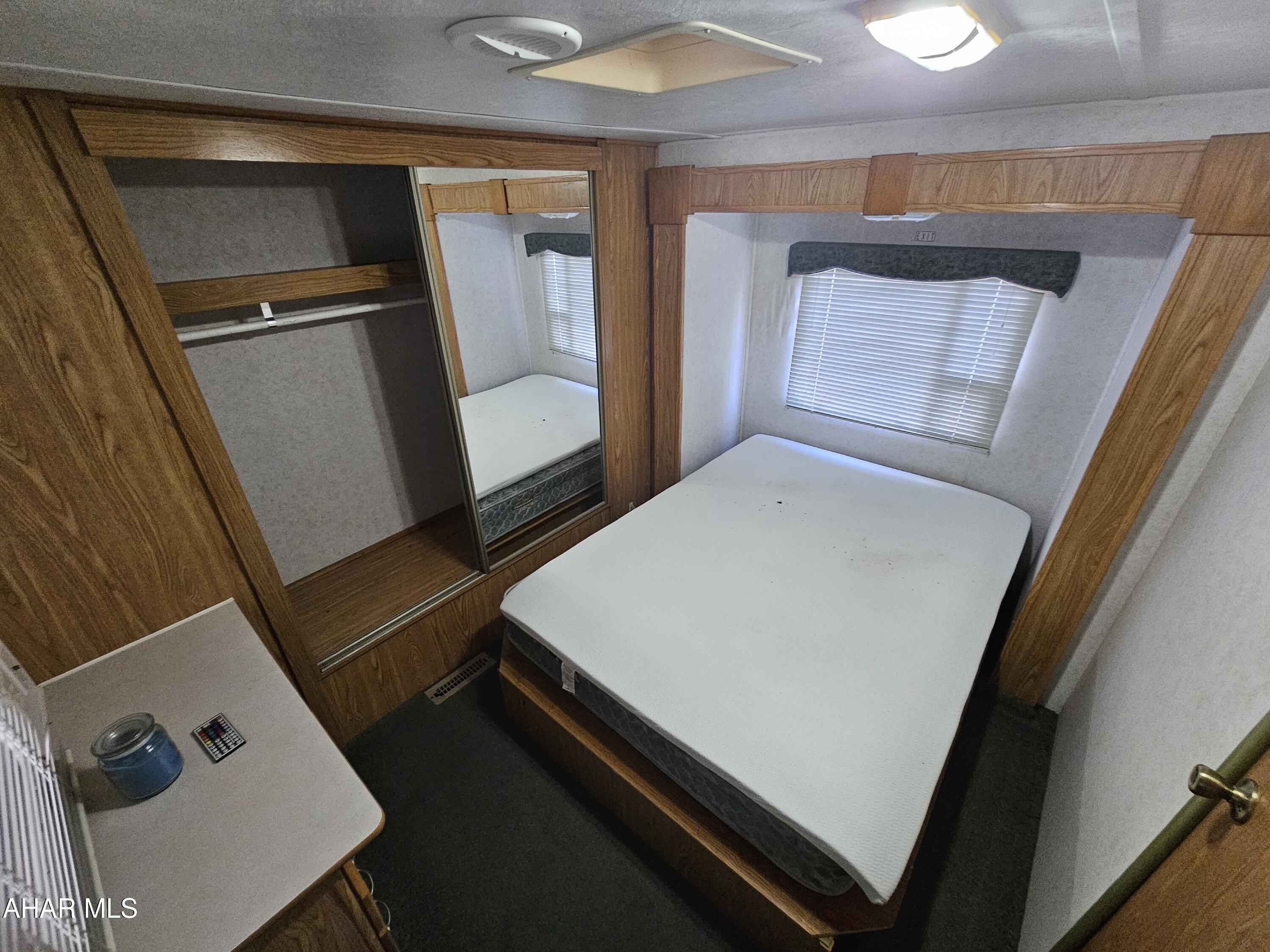 Glendale Yearound - Residential